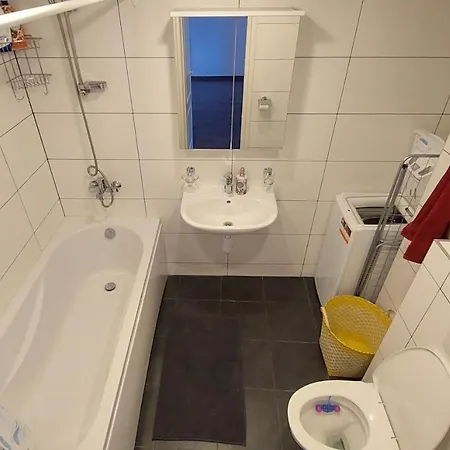Cozy Near City Centre Apartament